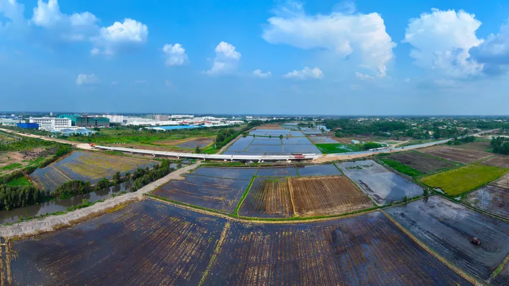 Cầu Tây Long đang hoàn thiện kết nối hạ tầng giao thông Tây Ninh và Long An tạo đà phát triển kinh tế bất động sản